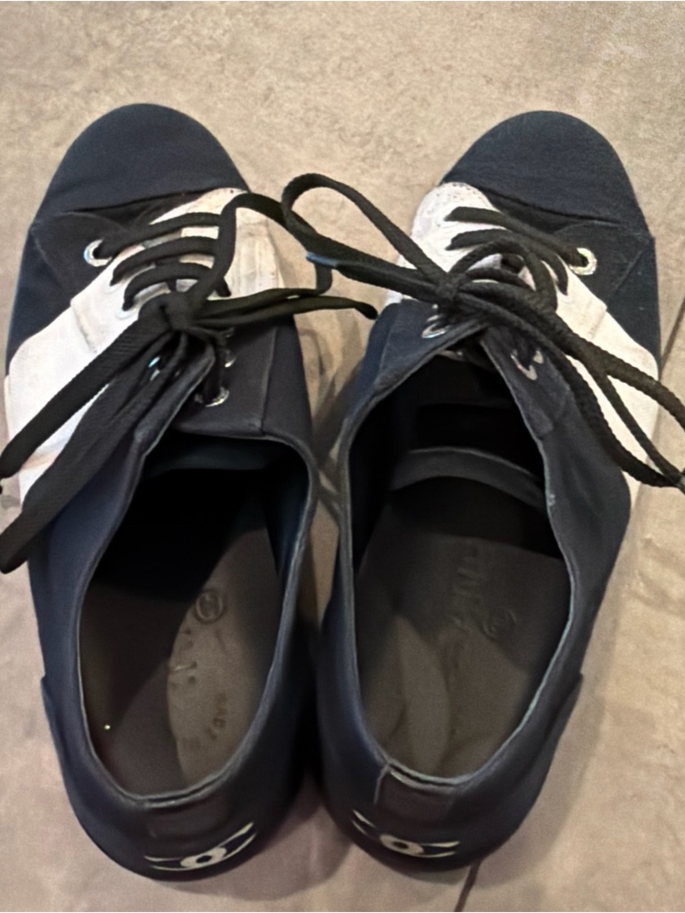 Chanel Navy & White canvas logo Sneakers 
EU 37.5 US 7.5 - Picture 15 of 15